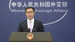 El portavoz del Ministerio de Relaciones Exteriores de China, Lin Jian, habla del aumento 50% aranceles autos chinos