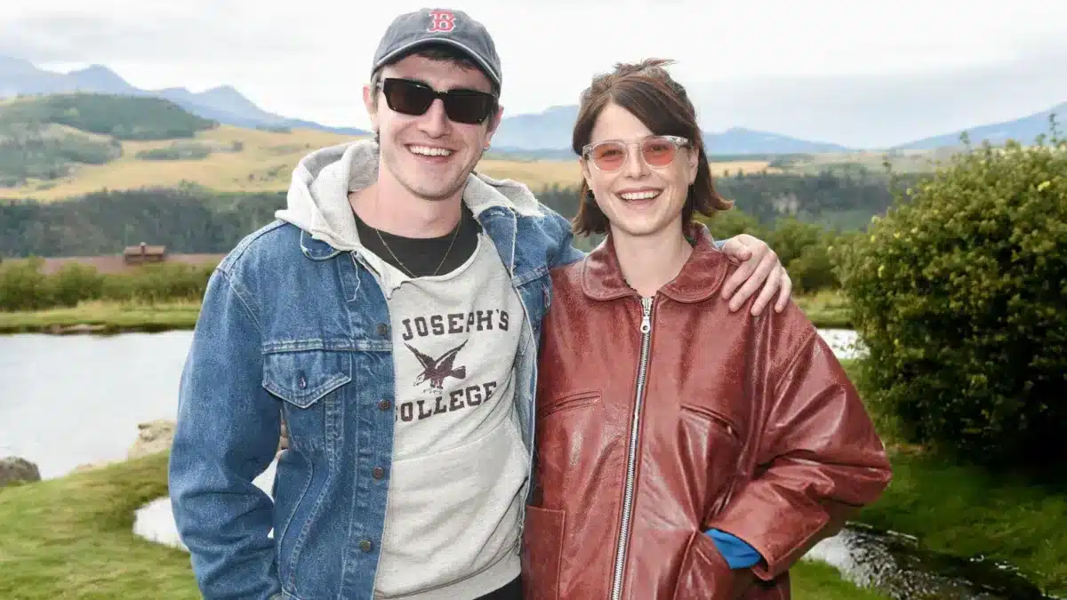 Jessie Buckley y Paul Mescal ya están en Telluride para el estreno mundial de Hamnet de Chloé Zhao.